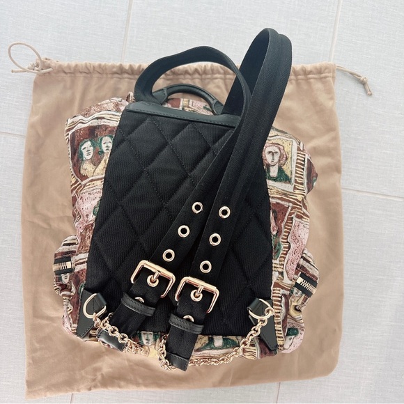 EUC RARE Burberry Rucksack Framed Head Print Backpack Medium - Picture 9 of 14